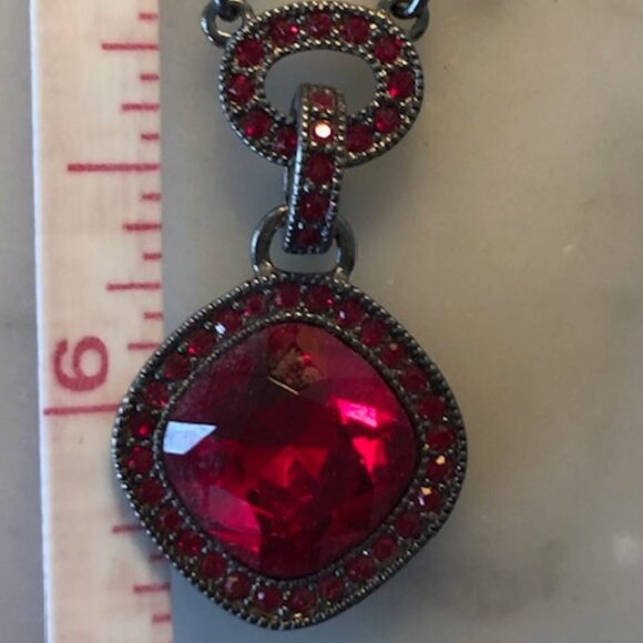 GIVENCHY Signed Ruby Red Crystal Pendant Silvertone Necklace Vintage 16" - Picture 16 of 16